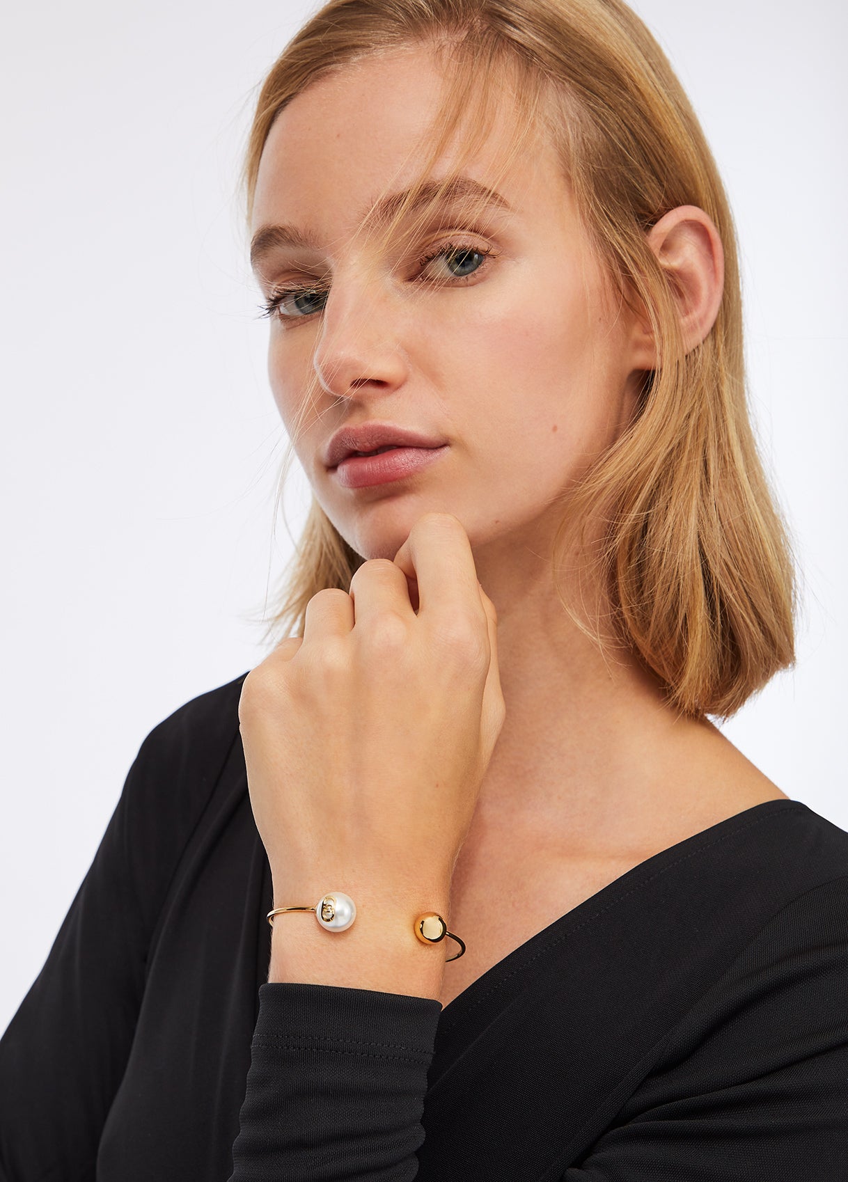 Bracciale Liu Jo Essential Rigido Acciaio Gold con Perla - vista 2