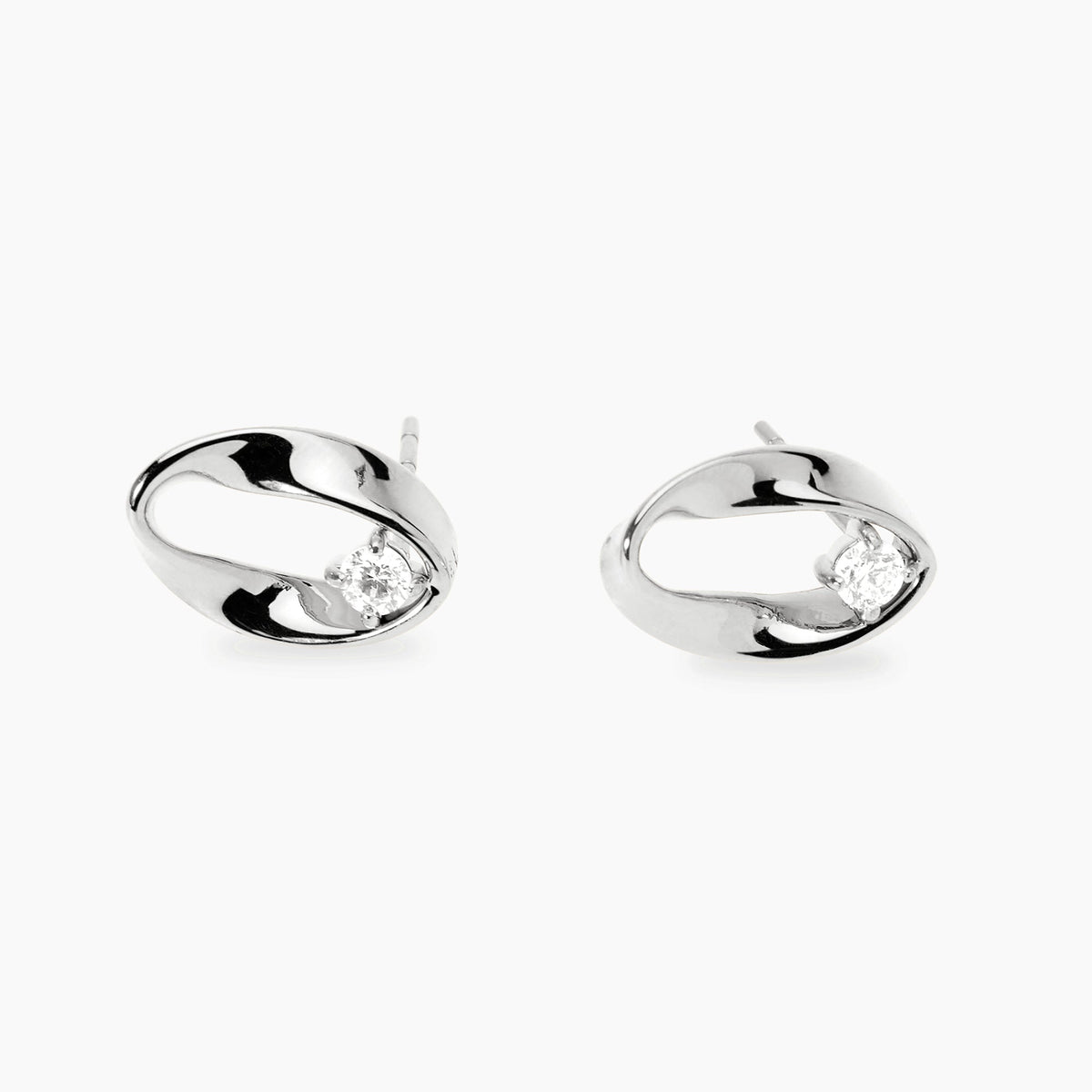 Orecchini Kidult Style Acciaio Ritorti con Zircone - vista 2