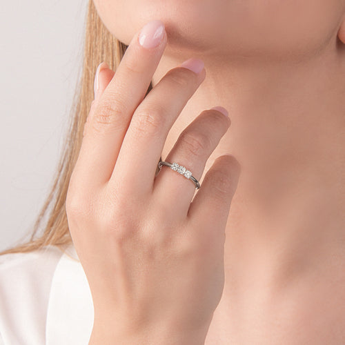 Anello Mirco Visconti Oro 18kt e Diamanti 0,12ct indossato