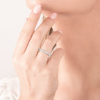 Anello girodito Mirco Visconti in oro bianco con diamanti 1,52 ct indossato