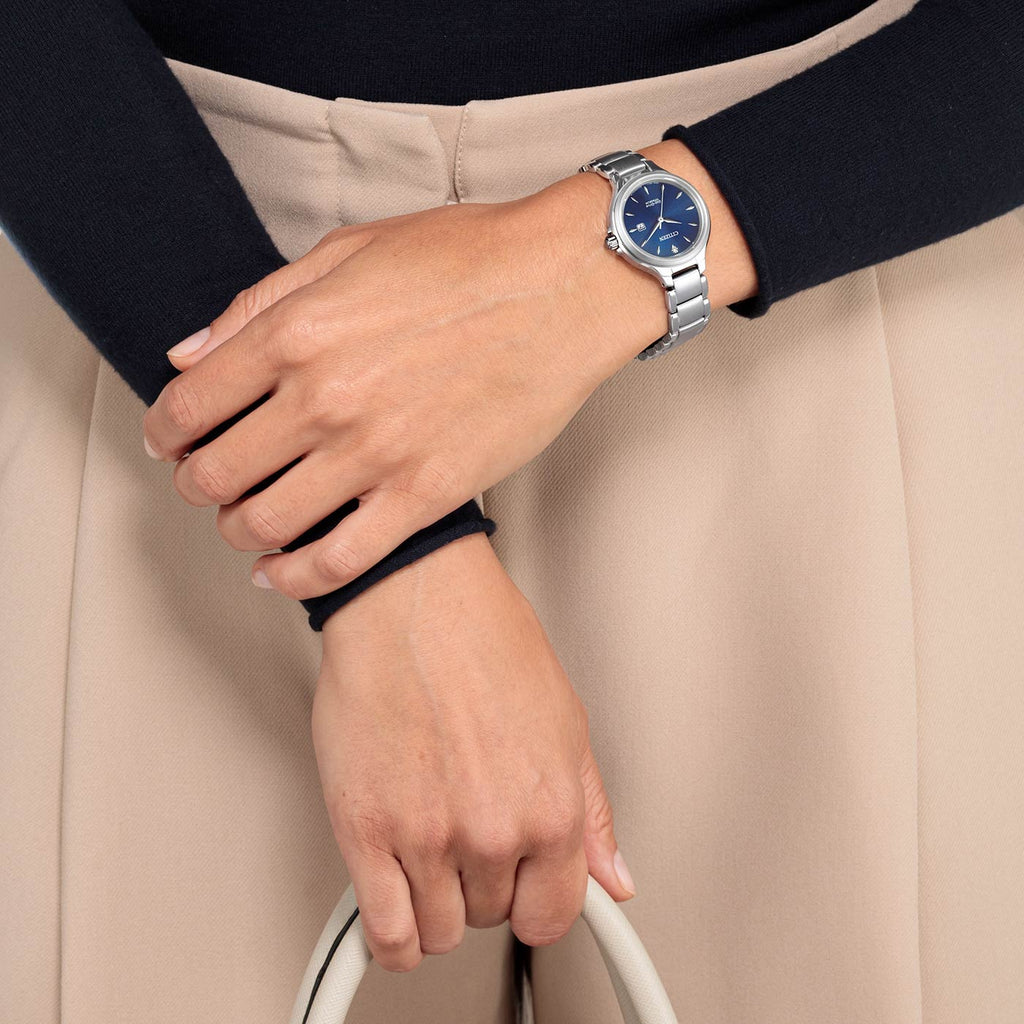 Orologio Citizen Lady Super Titanio Eco-Drive Quadrante Blu 31mm - vista 4