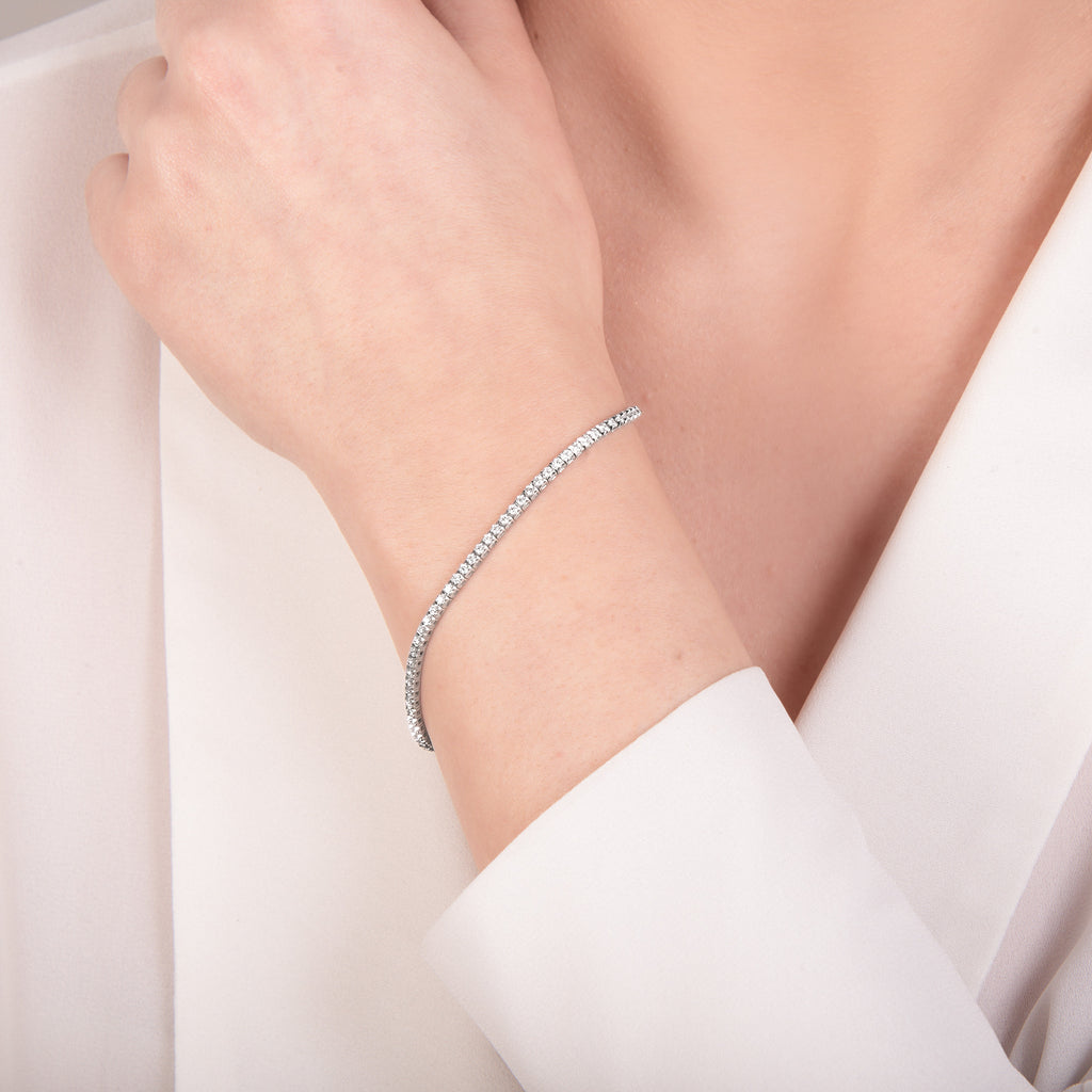 Bracciale tennis Mirco Visconti in oro bianco con diamanti 1,19 ct indossato al polso