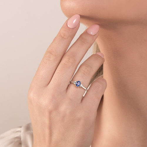 Anello Mirco Visconti Oro Bianco 18kt Diamanti e Zaffiri indossato