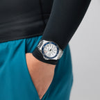 Orologio Hamilton Khaki Navy Scuba Auto 40mm Bianco e Blu - al polso