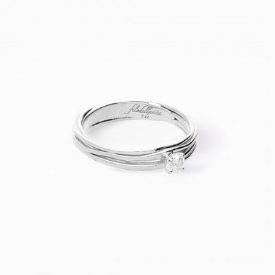 Filodellavita Solitario 7 Fili in Oro Bianco 9kt con Diamante Colorless da 0,14 Ct Vs2 e Misura 14